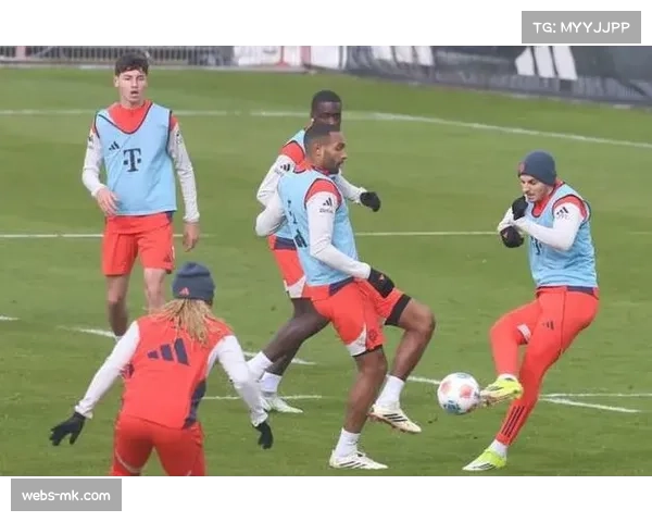 拜仁斯塔尼希奇右路助攻积极 与奥利塞形成边路配合默契 拜仁斯塔尼希奇右路助攻积极 与奥利塞形成边路配合默契